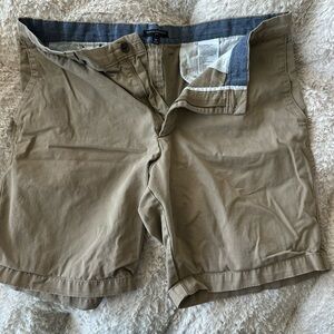 Banana Republic Men's Tan Flat Front Shorts